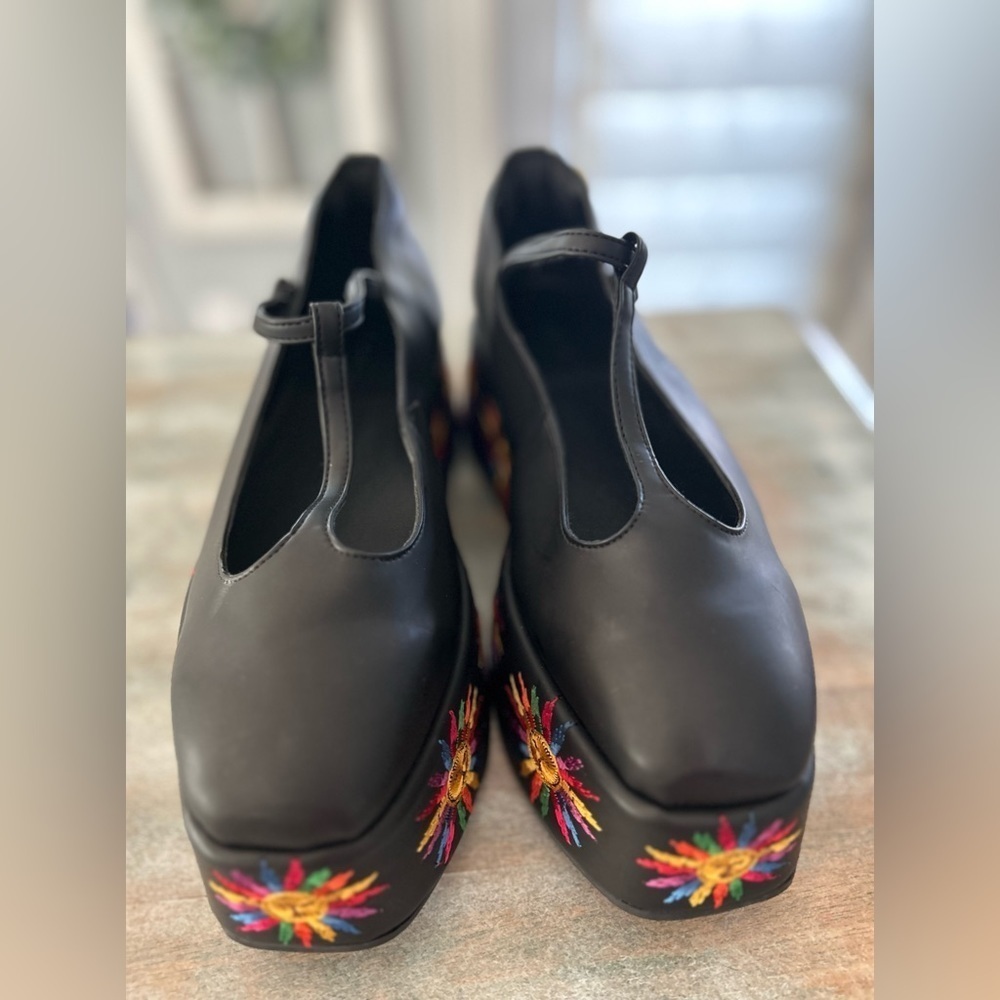 FARM Rio Black Platform Mary Janes with Multicolor Embroidered Sun Motif - Picture 5 of 8